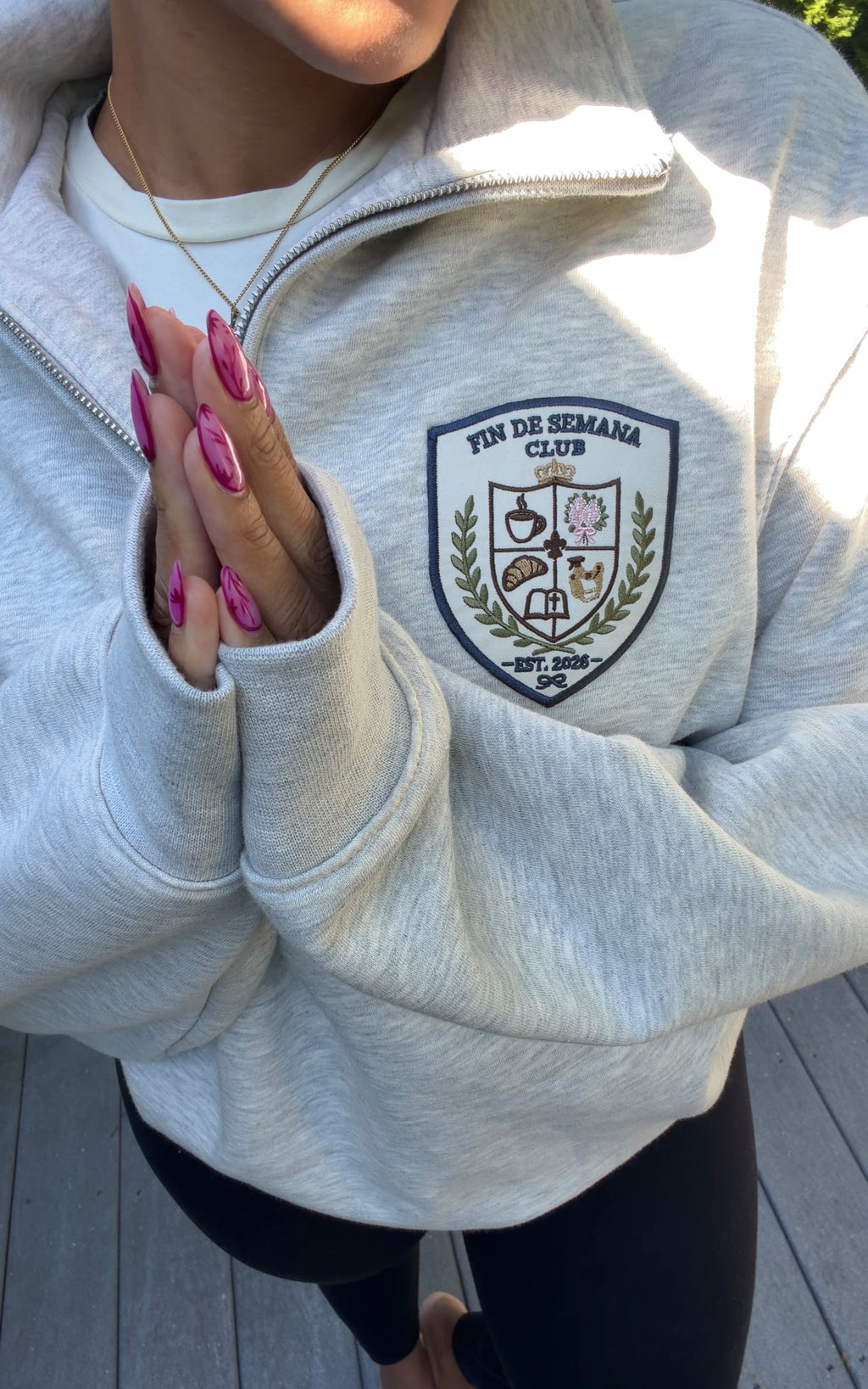 Fin de Semana club half zip - pre order ships first week of OCT