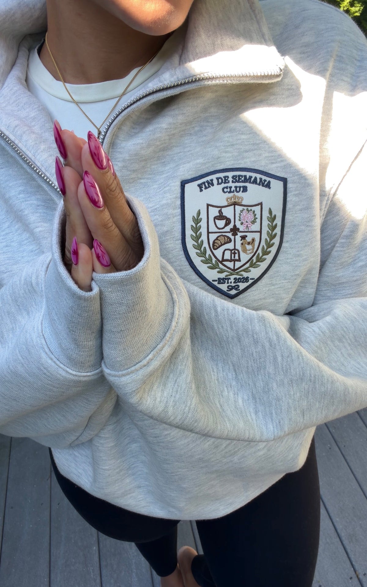 Fin de Semana club half zip - pre order ships first week of OCT