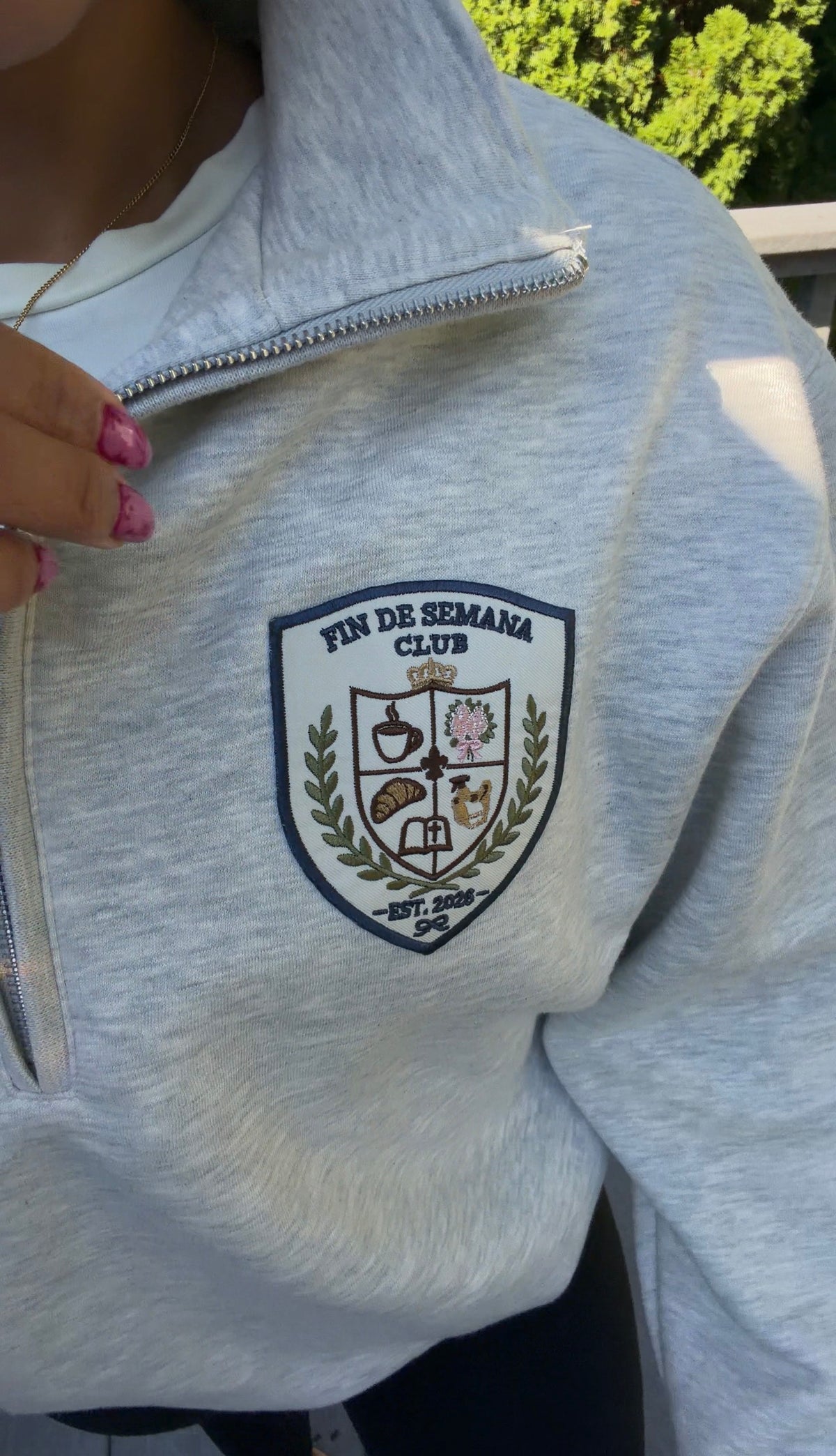 Fin de Semana club half zip - pre order ships first week of OCT