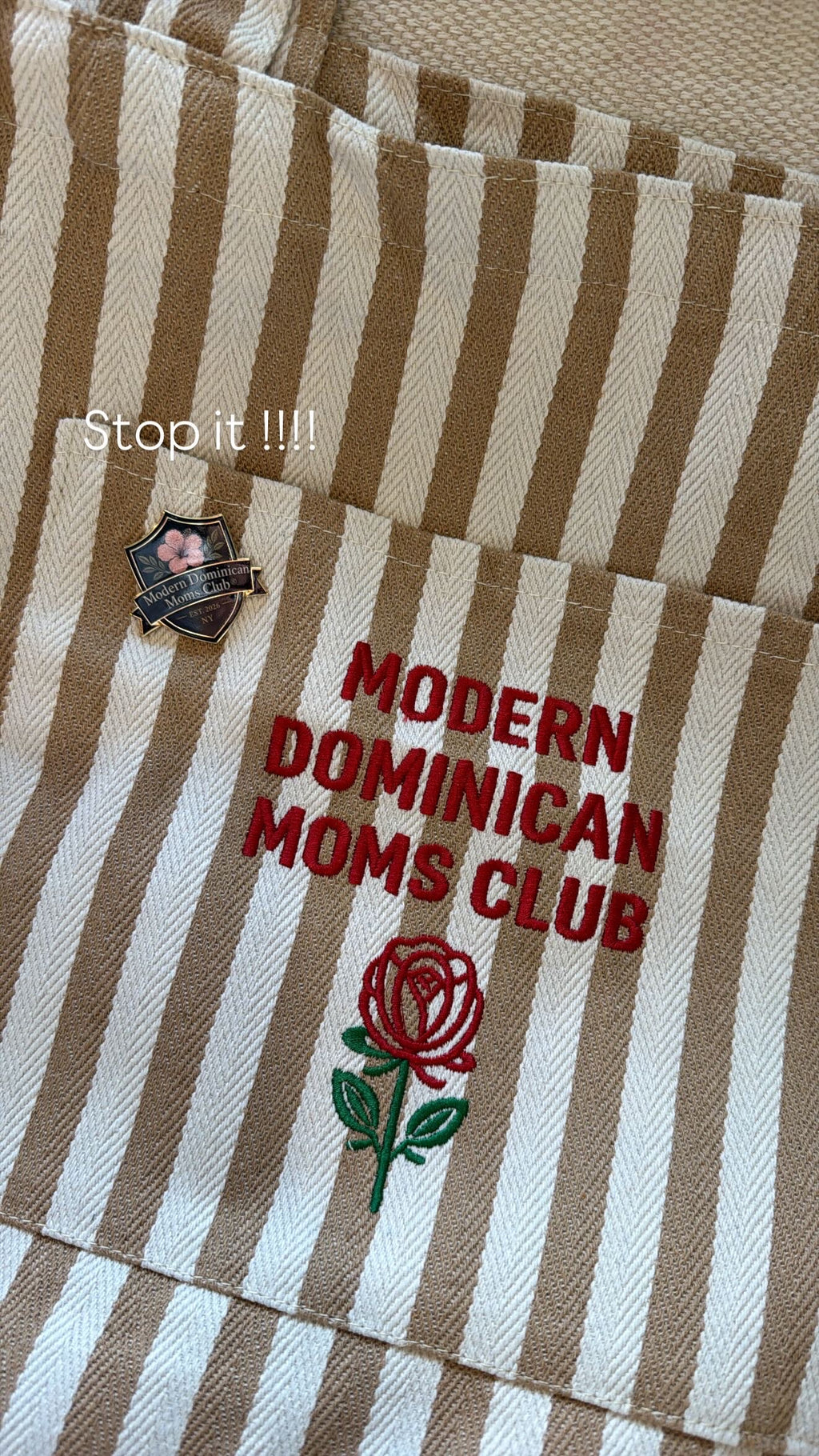 The Modern Dominican mom tote bag ! Pins are sold out 😢